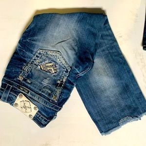 Miss Me Cropped Jean Capris